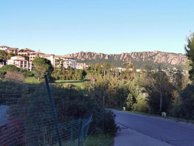 Saint Raphael, Cap Esterel Le Hameau. Vue Mer Exterior photo