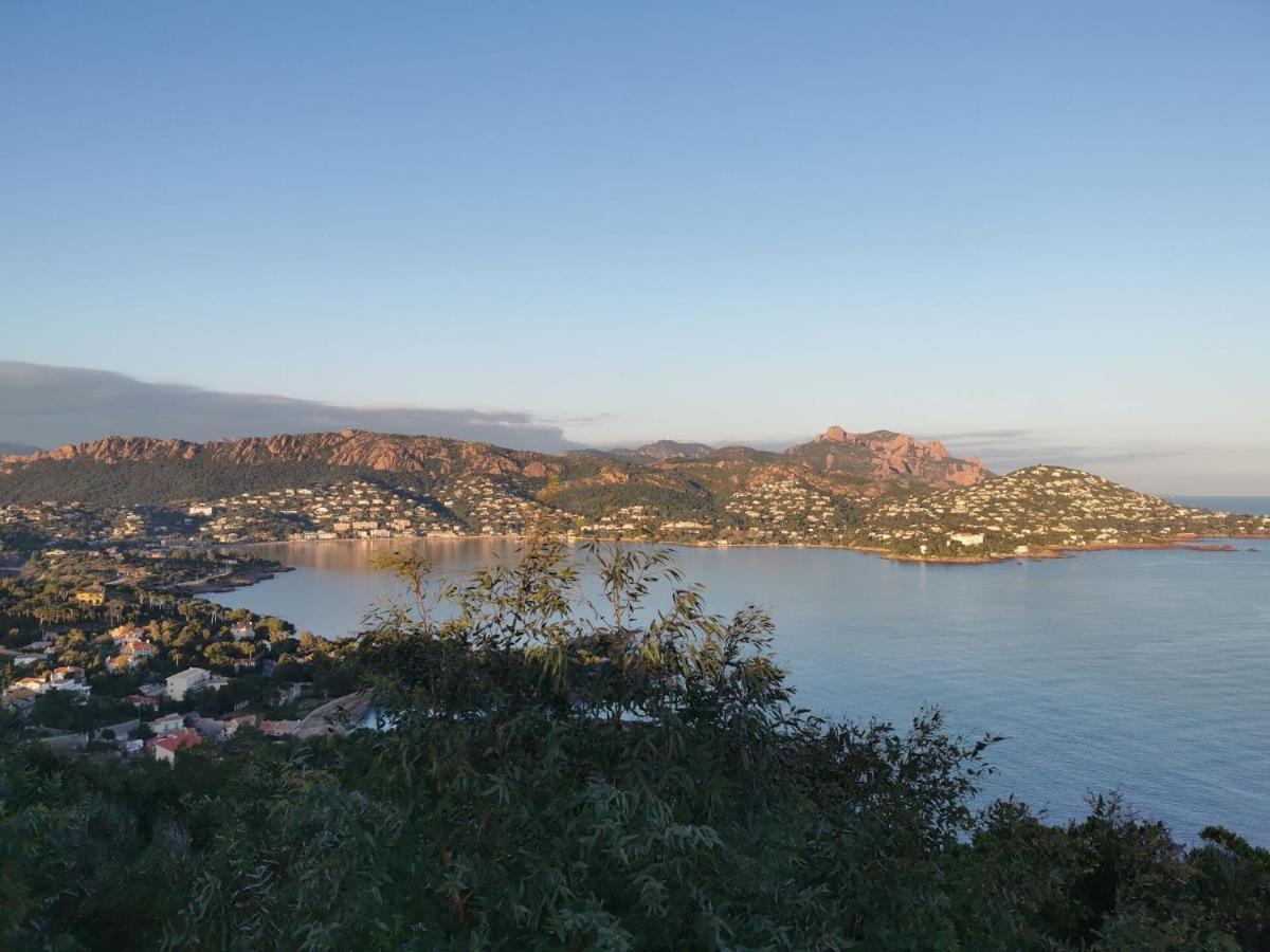 Saint Raphael, Cap Esterel Le Hameau. Vue Mer Exterior photo